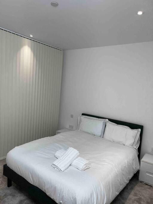 Royal Dock Luxury Apartament *